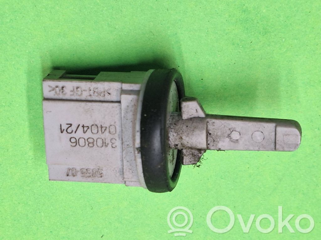 Interior temperature sensor   585507,310806,040421