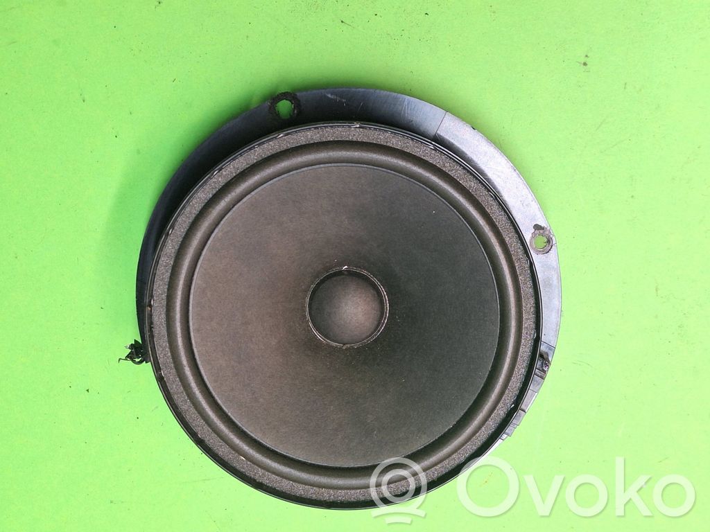 Volkswagen Jetta V Rear door speaker 