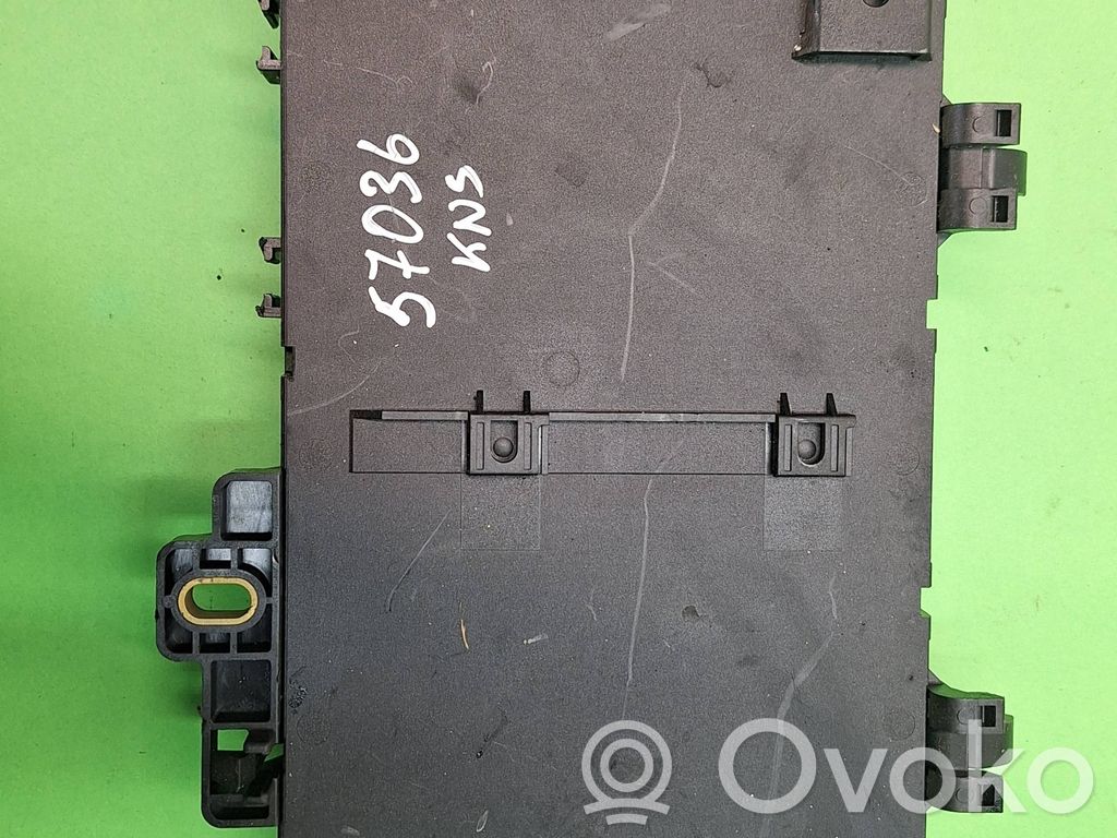 Opel Astra H Fuse module 