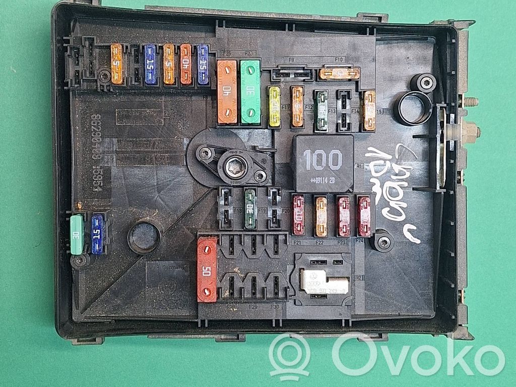 Volkswagen Caddy Fuse module 