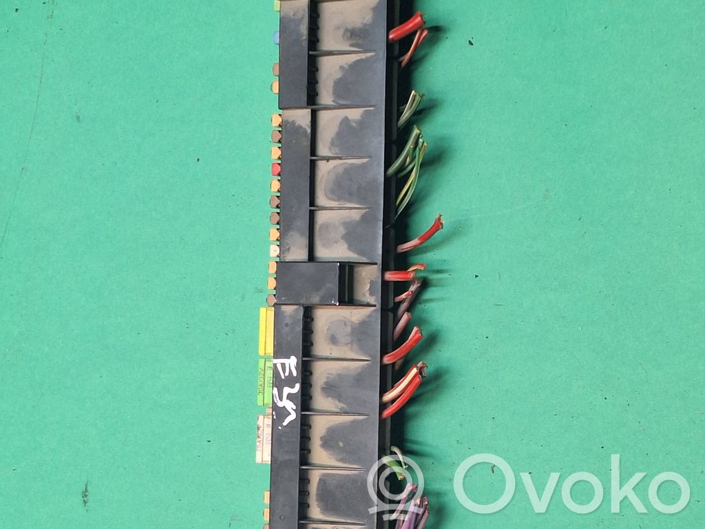 BMW 5 E39 Fuse module 