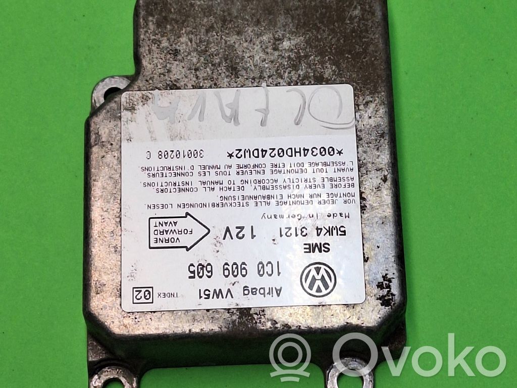 Skoda Octavia Mk1 (1U) Блок управления надувных подушек 