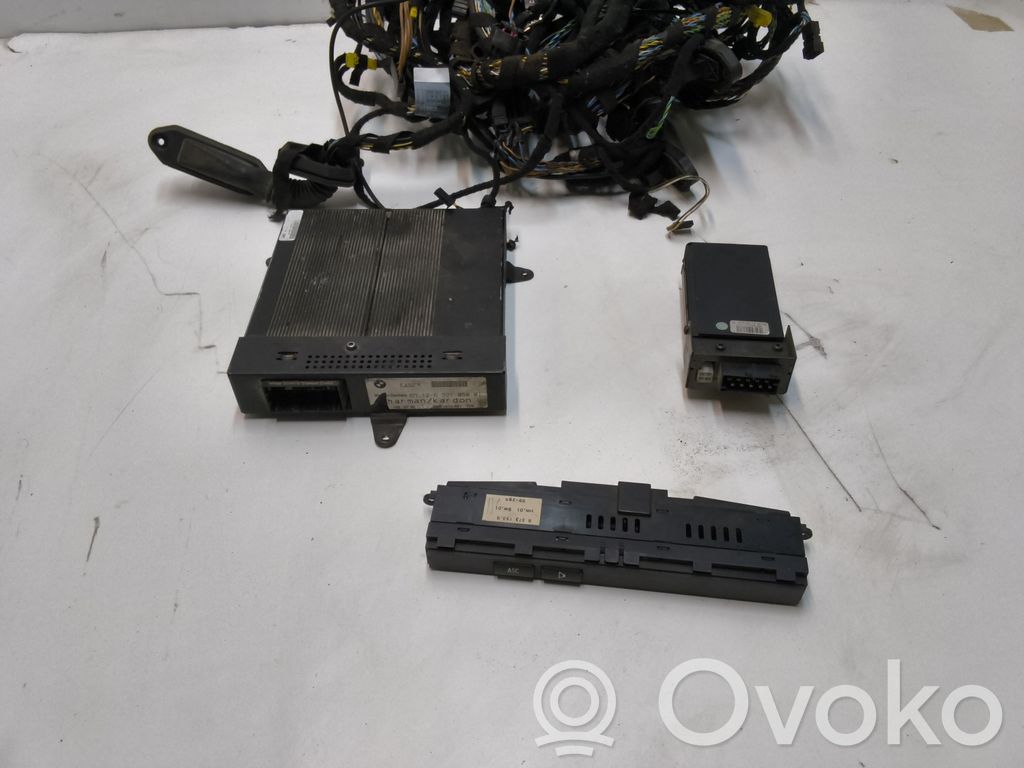BMW 3 E46 Audio system kit 