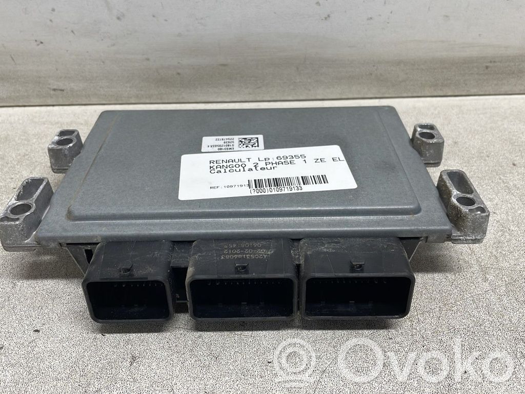 Renault Kangoo II Engine control unit/module 