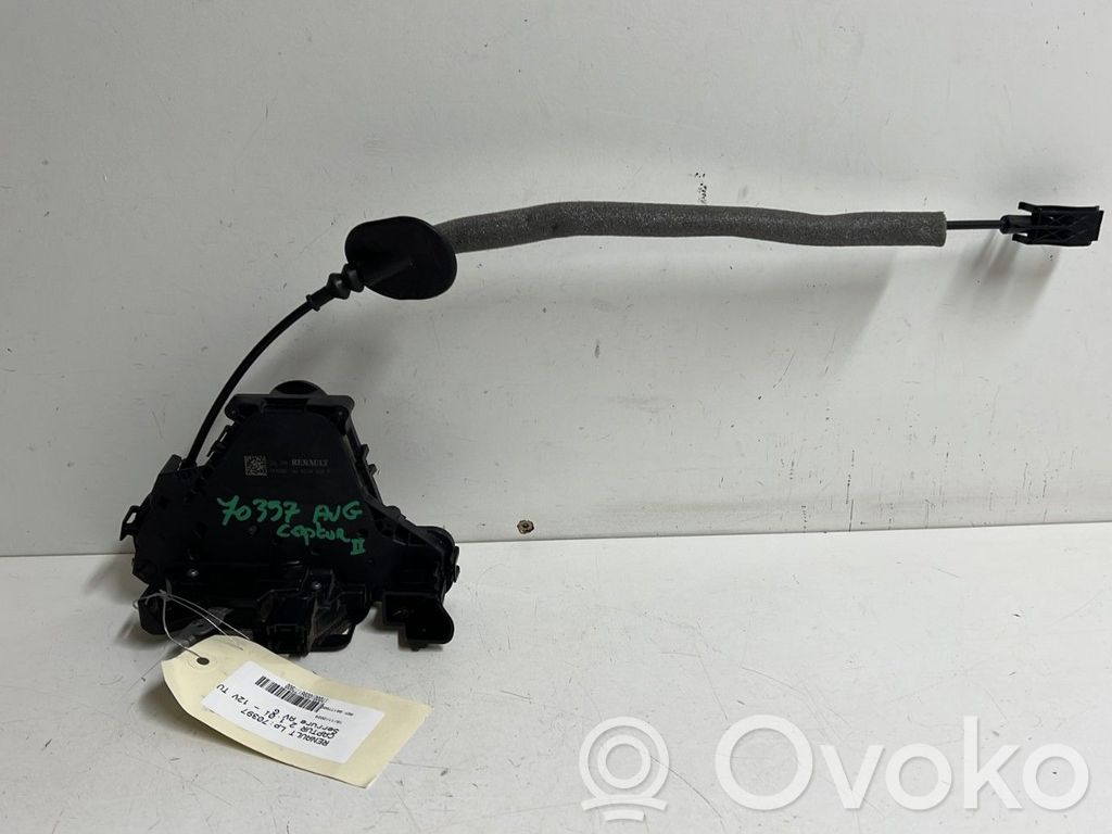 Renault Captur II Front door lock 
