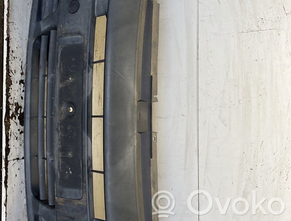 Opel Vivaro Paraurti anteriore 