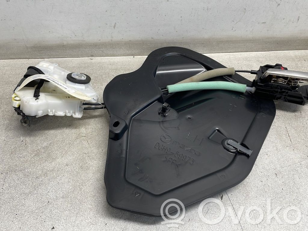 Mazda CX-30 Etuoven lukko 