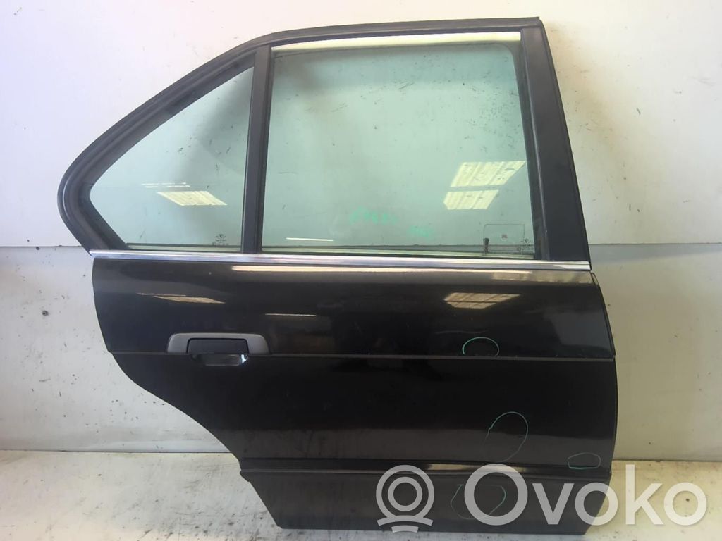 BMW 5 E34 Aizmugurējās durvis 