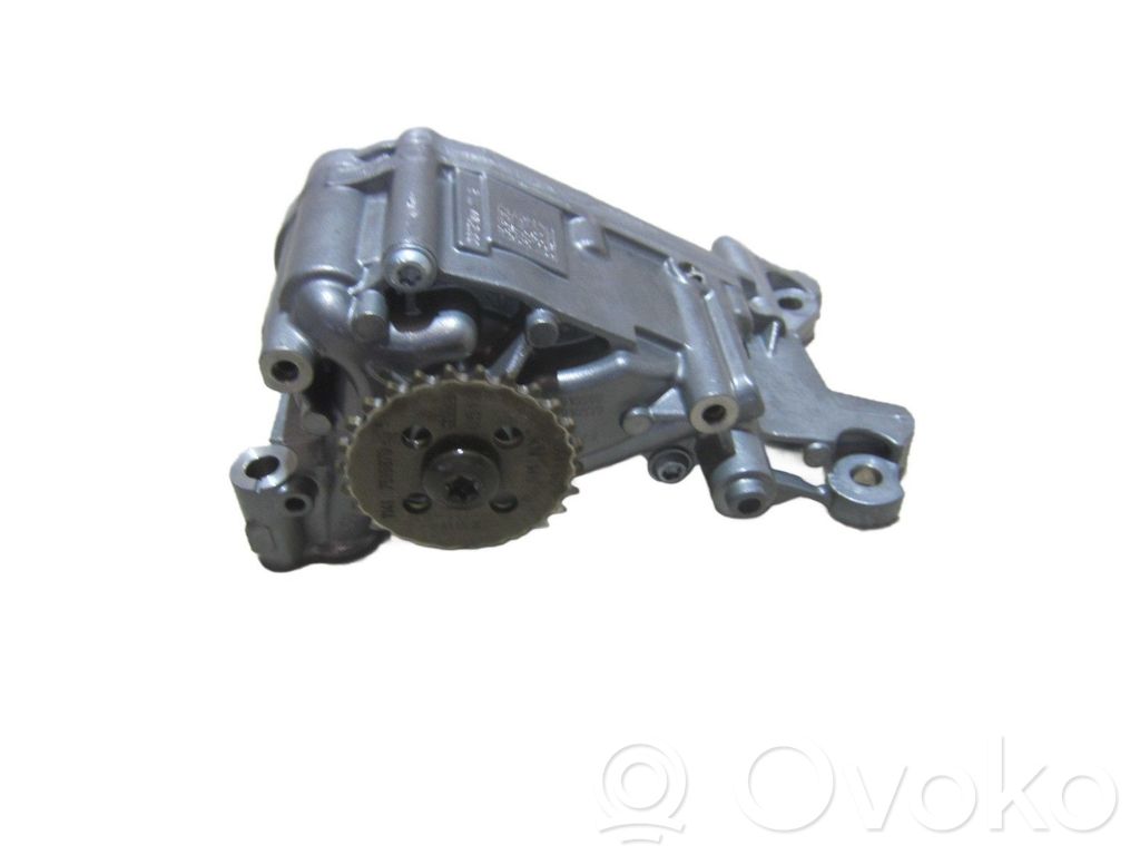 BMW X3 F25 Oil pump 