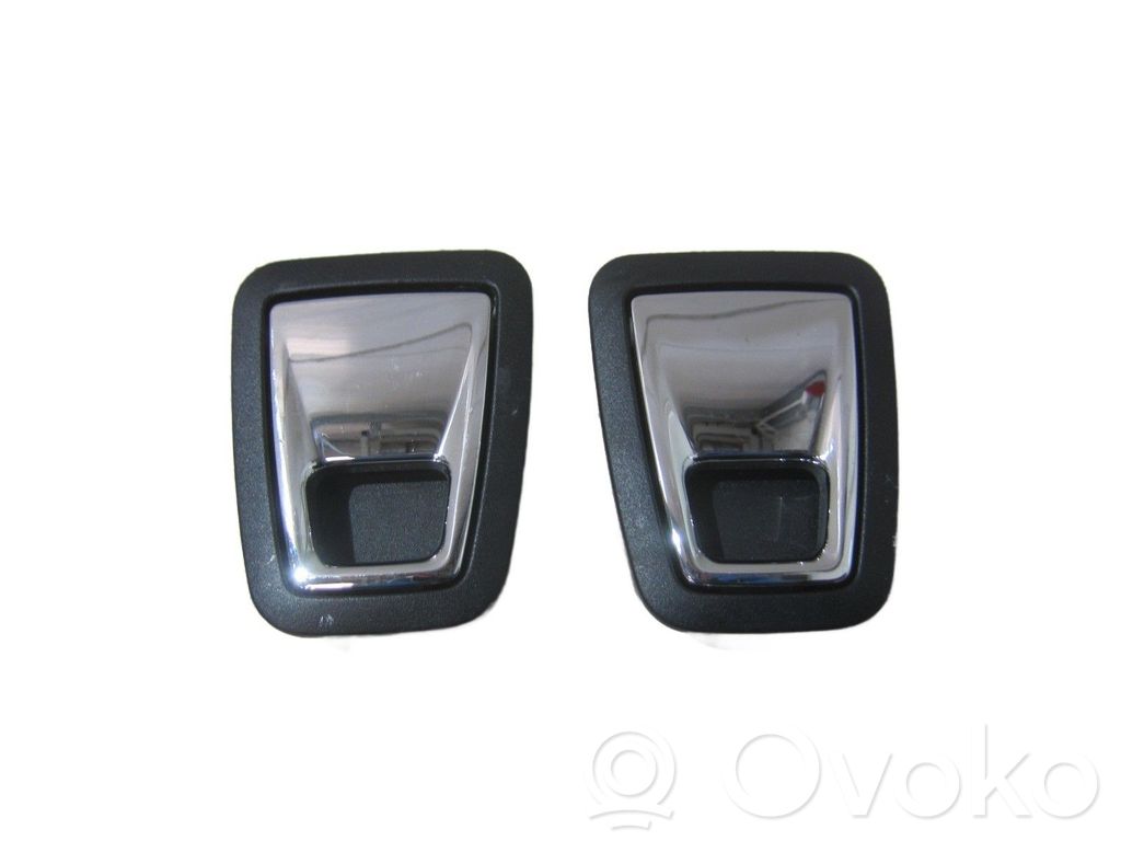 Volvo XC90 Cup holder 