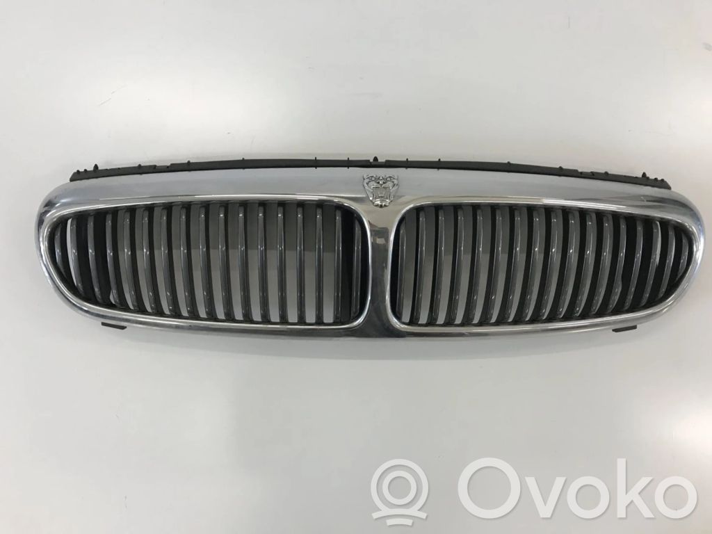 Jaguar X-Type Priekšējais režģis 