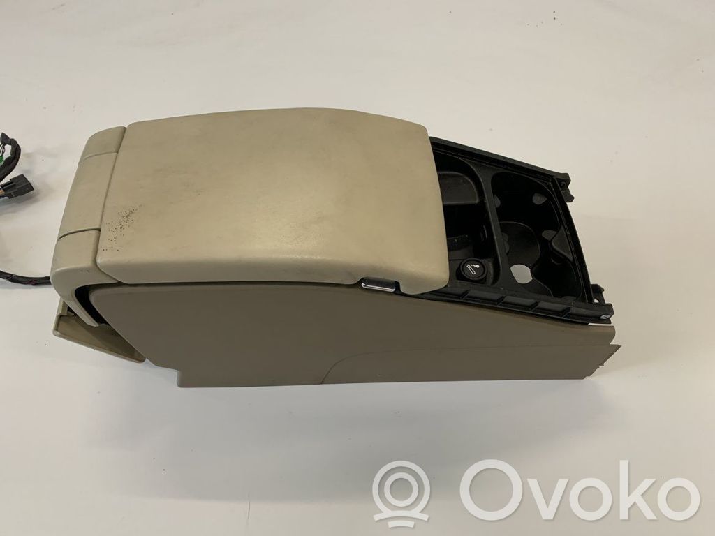 Volvo XC70 Armrest 