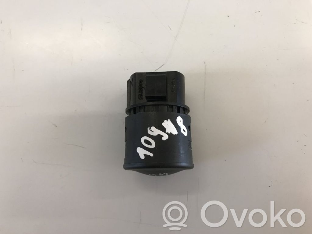 Engine start stop button switch   606978R,606978R