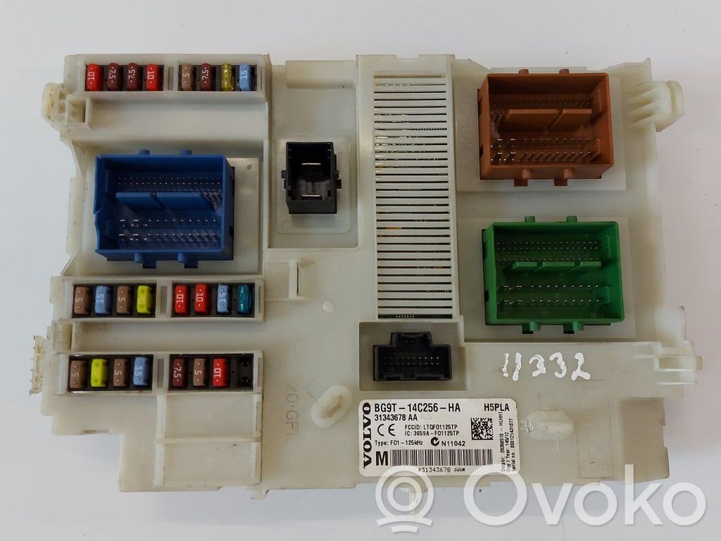 Volvo V70 Juego de caja de fusibles 