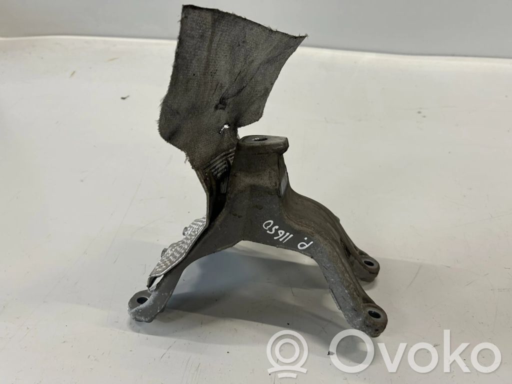Audi A4 S4 B8 8K Engine mount bracket 