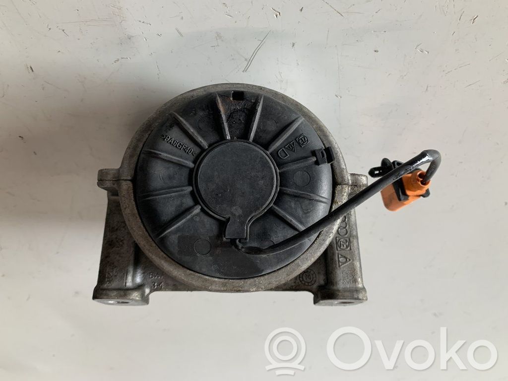 Audi A4 S4 B8 8K Engine mount bracket 