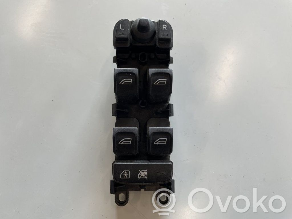 Volvo V70 Electric window control switch 