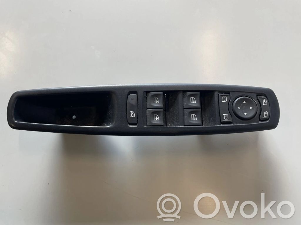 Renault Laguna III Electric window control switch 