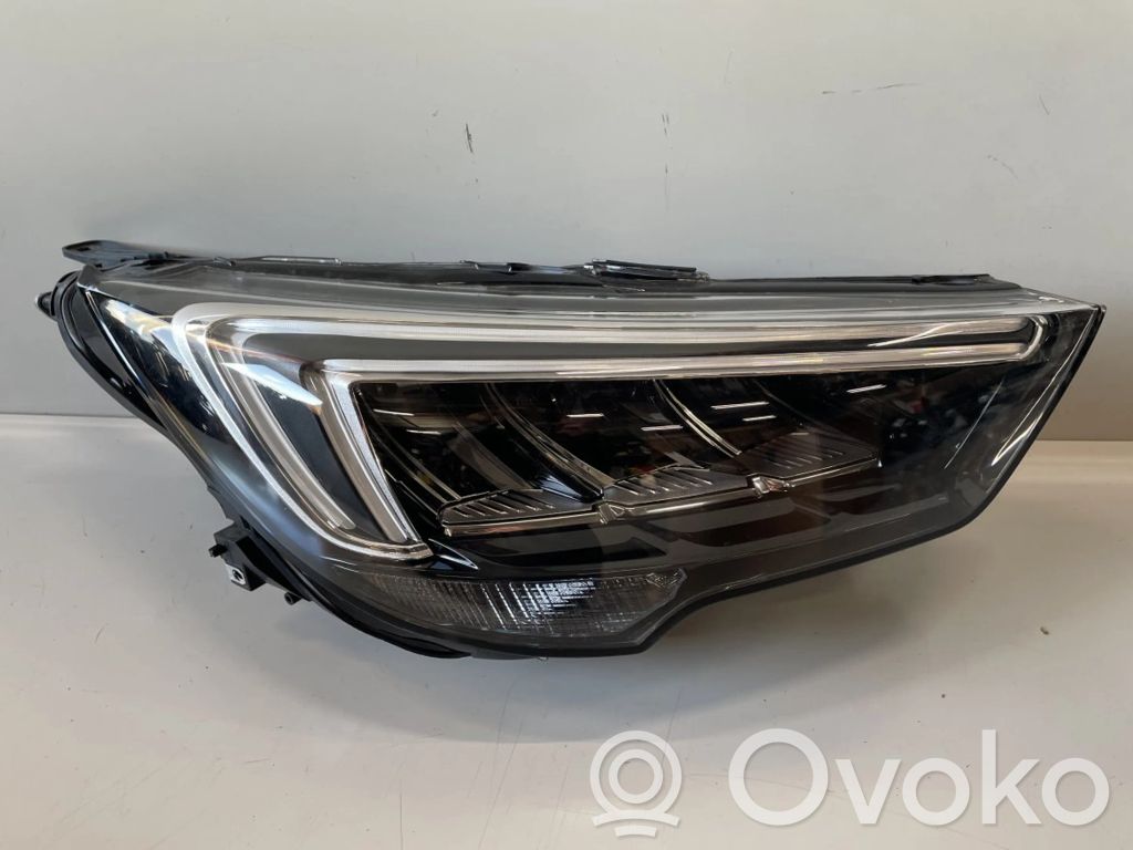 Opel Crossland X Phare frontale 