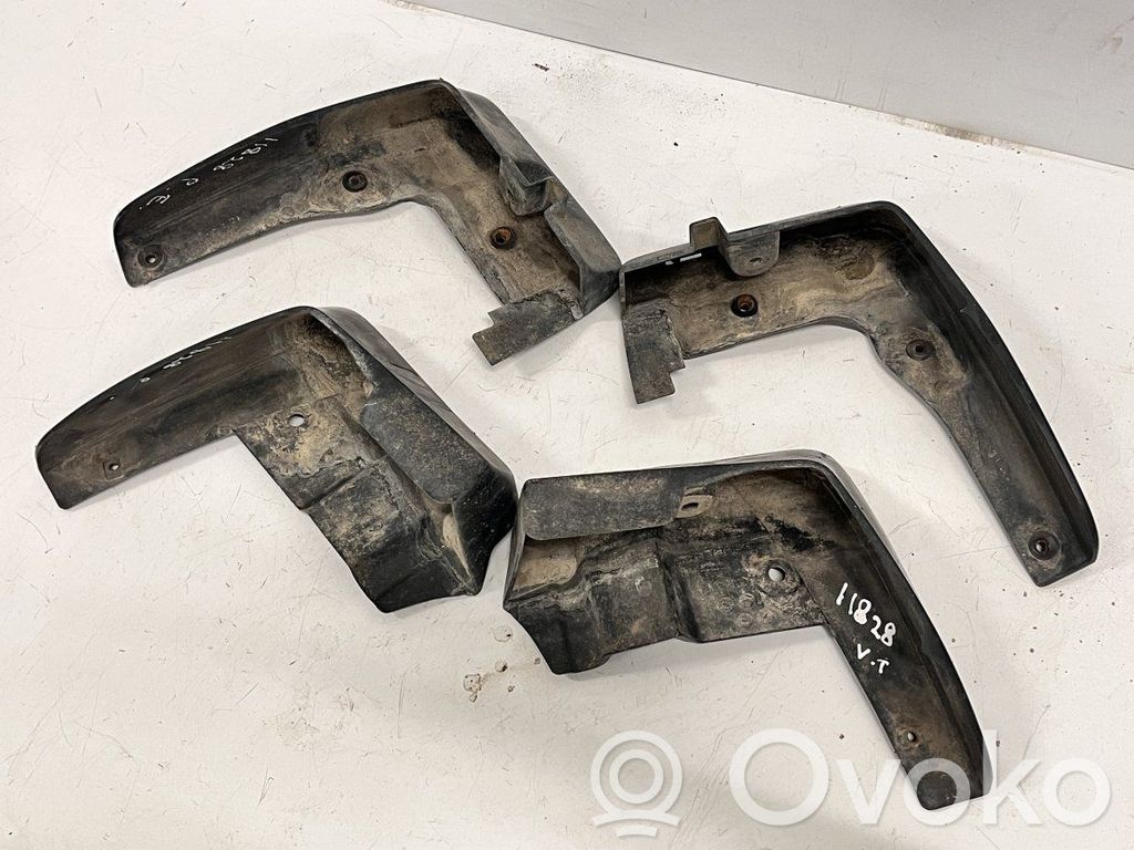 Subaru Legacy Front mudguard 