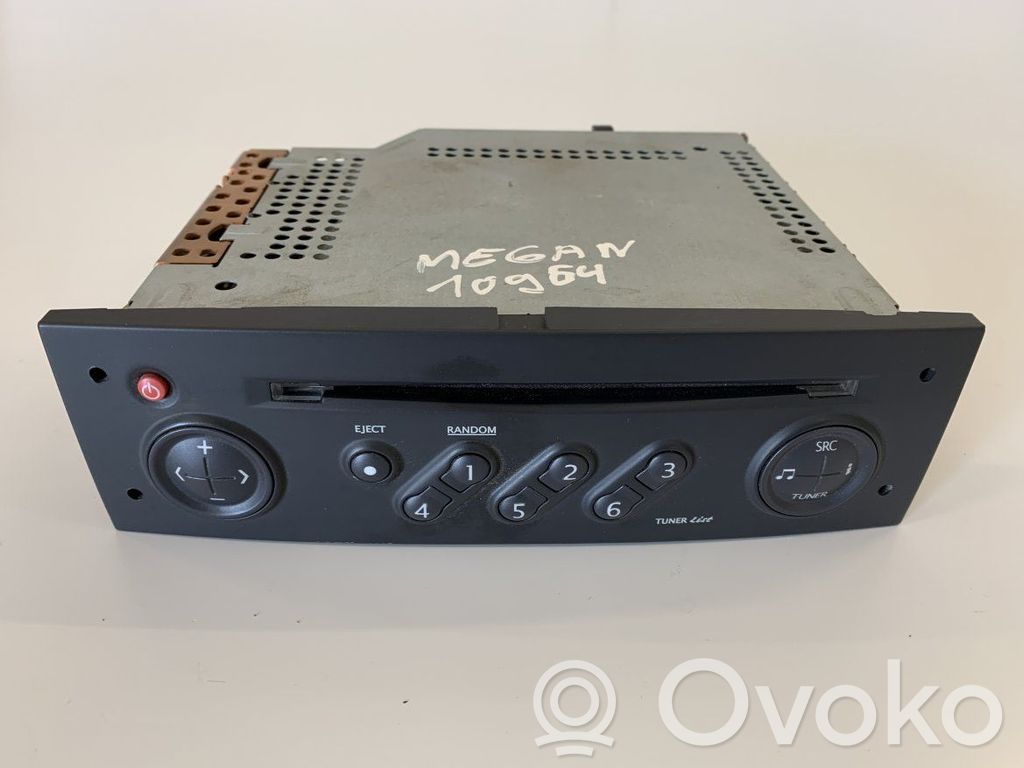 Renault Megane II Panel / Radioodtwarzacz CD/DVD/GPS 
