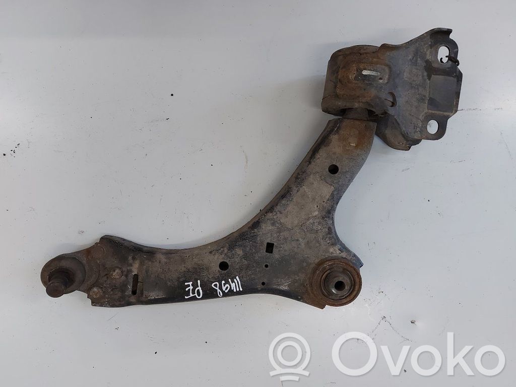 Volvo XC70 Braccio di controllo sospensione anteriore 