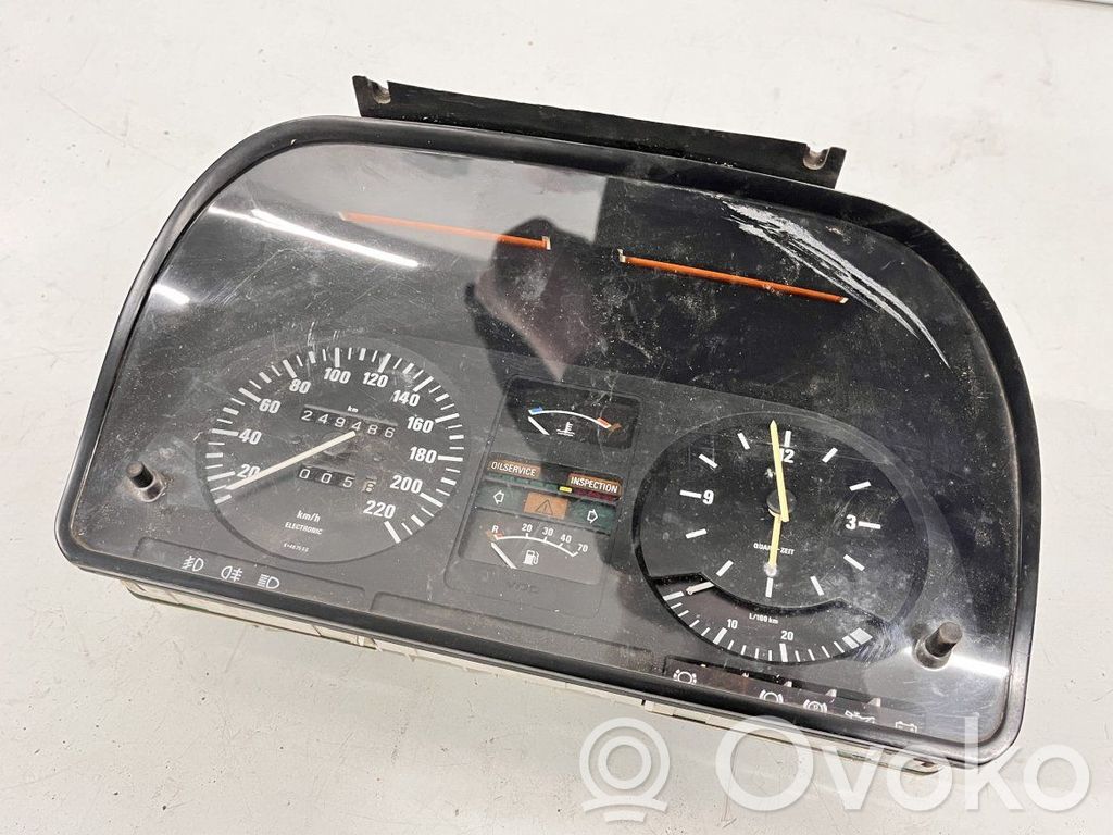BMW 5 E28 Vitezometru (grup de instrumente) 