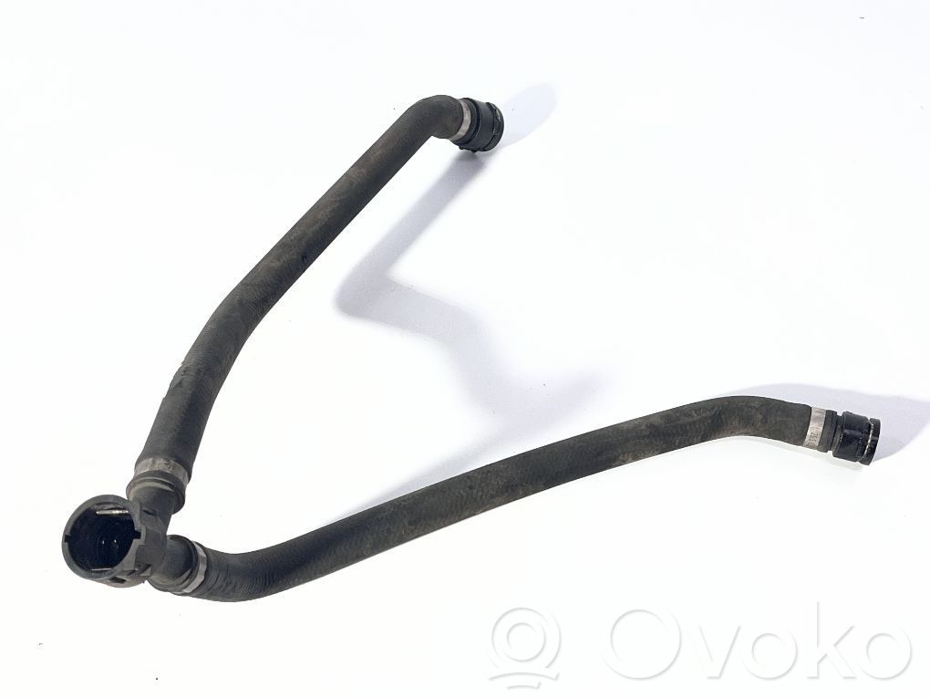 BMW X3 E83 Engine coolant pipe/hose 