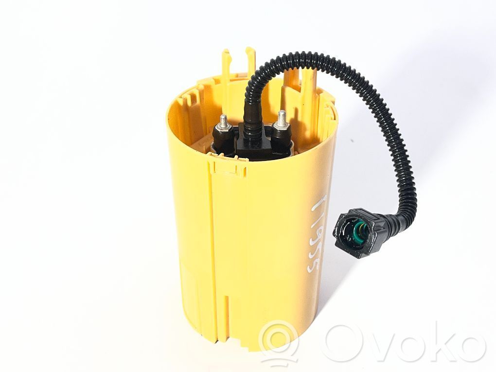 BMW X3 E83 Kraftstoffpumpe im Tank 