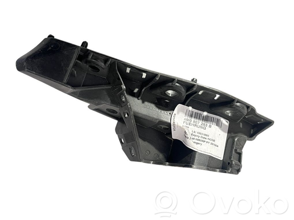Audi Q7 4M Front bumper mounting bracket 
