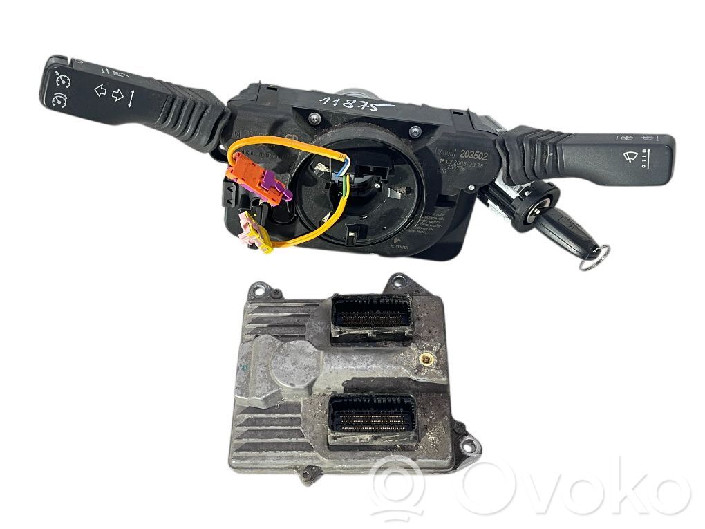 Opel Zafira B Engine control unit/module 