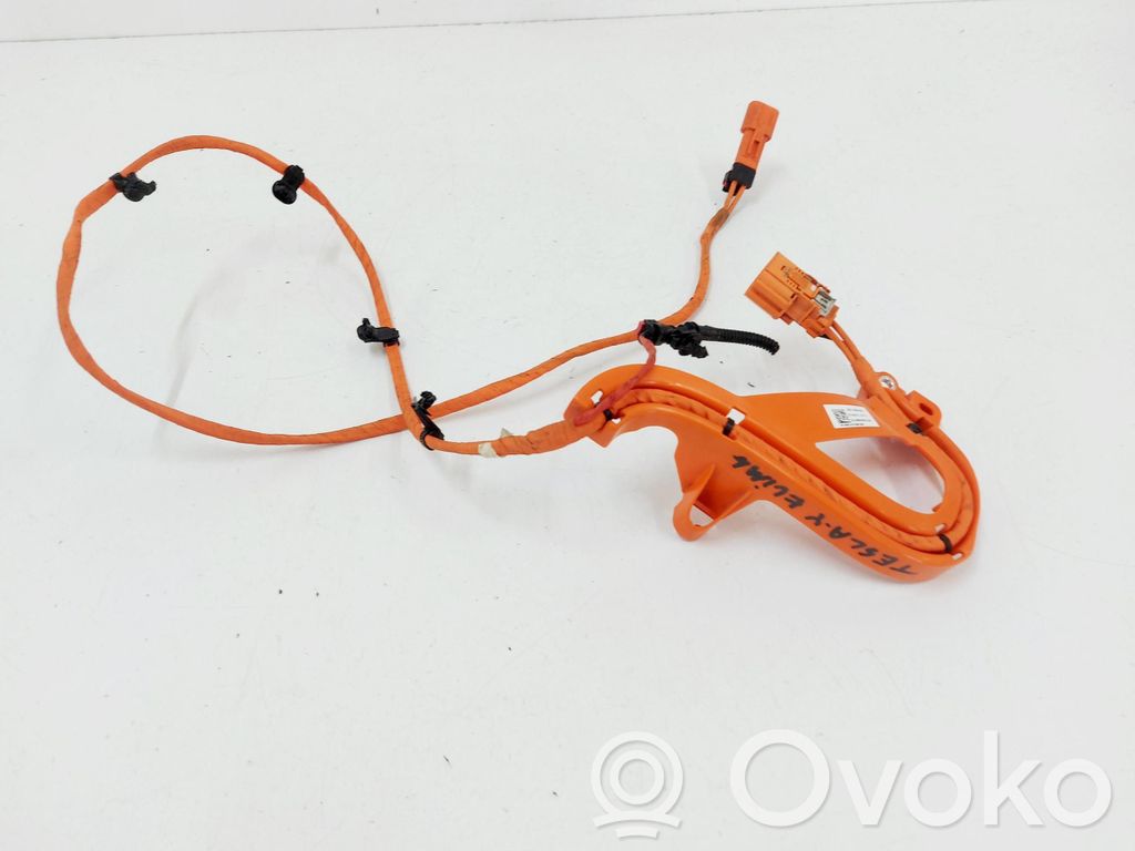 Tesla Model Y Otros cableados 