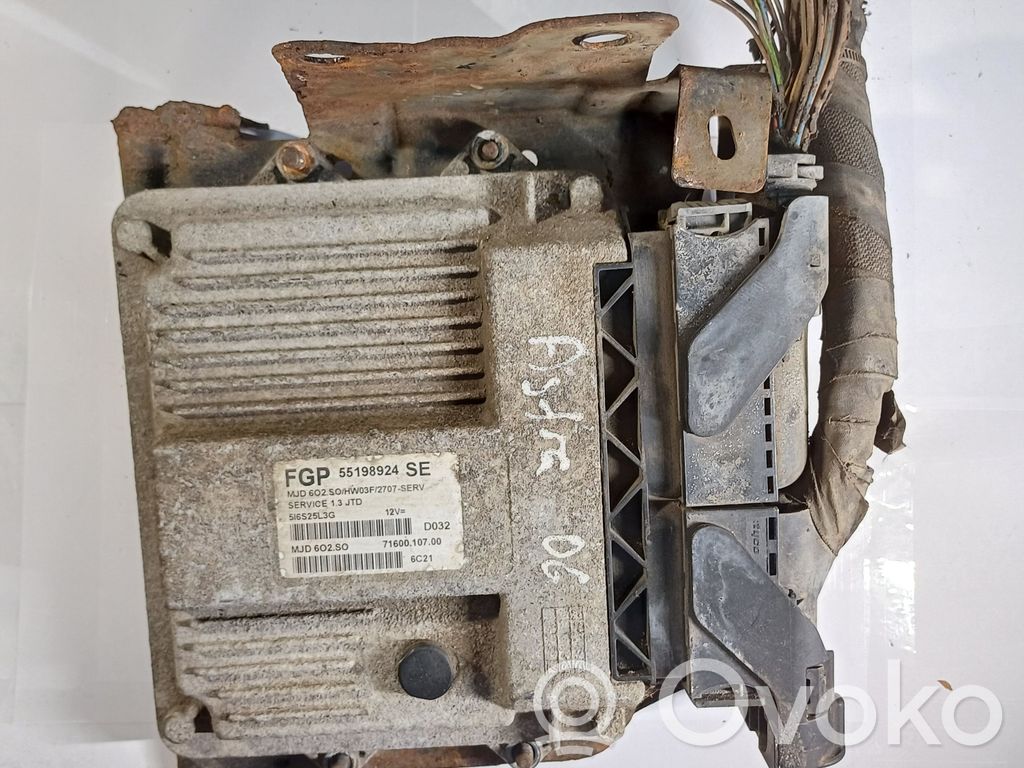 Opel Astra H Engine control unit/module 