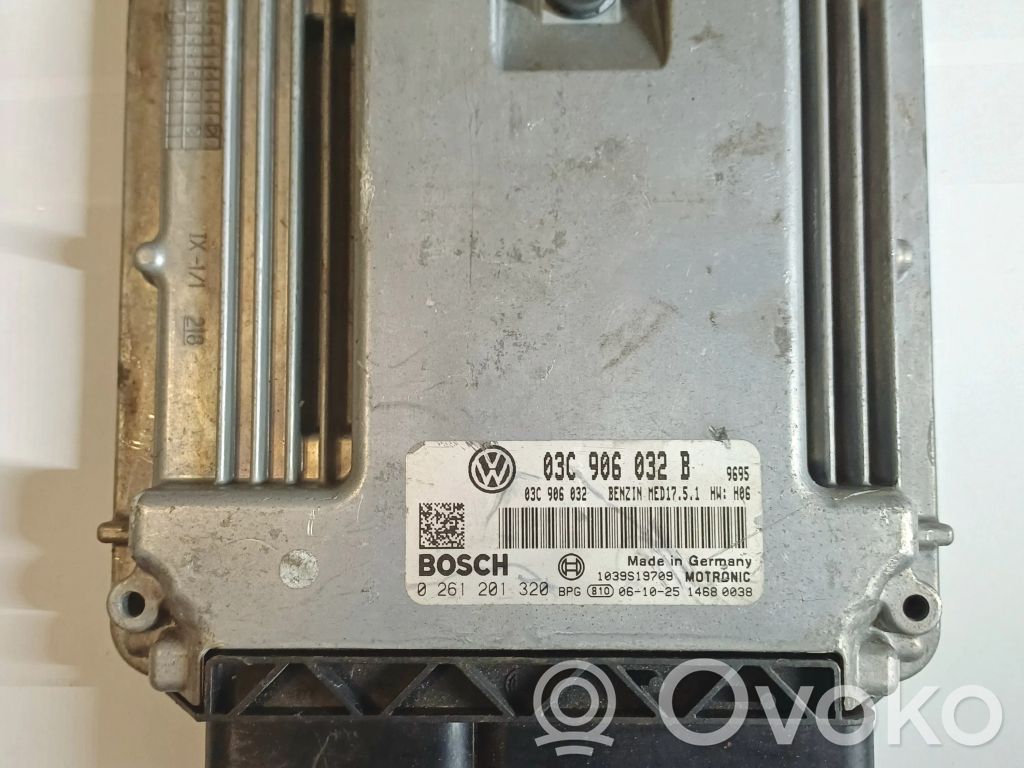 Volkswagen Golf V Engine control unit/module 