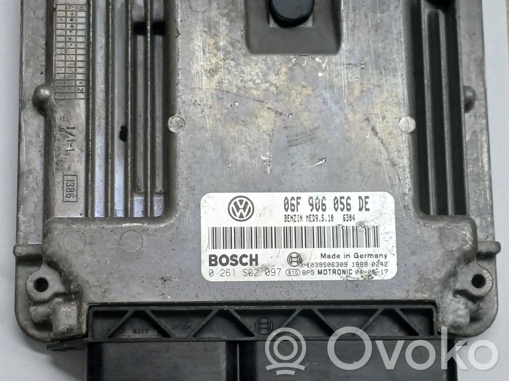 Volkswagen Golf V Engine control unit/module 