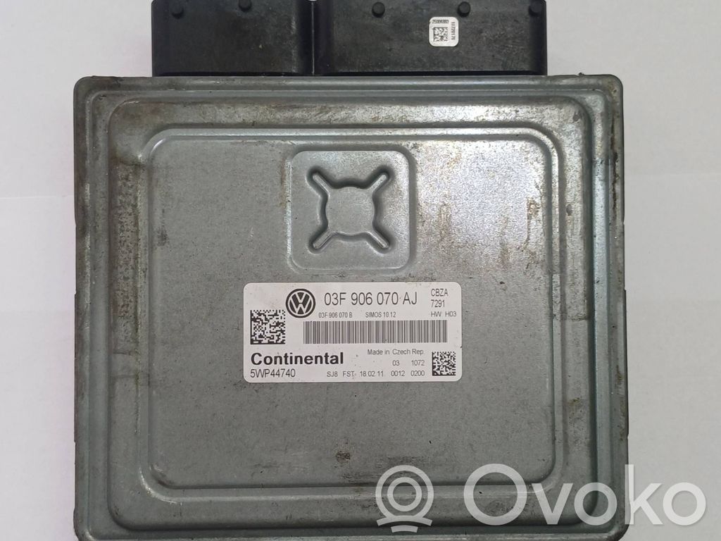 Volkswagen Golf VI Engine control unit/module 