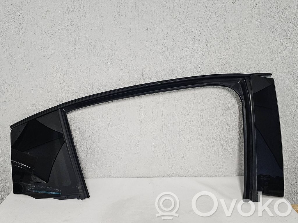Tesla Model X Основное стекло задних дверей 