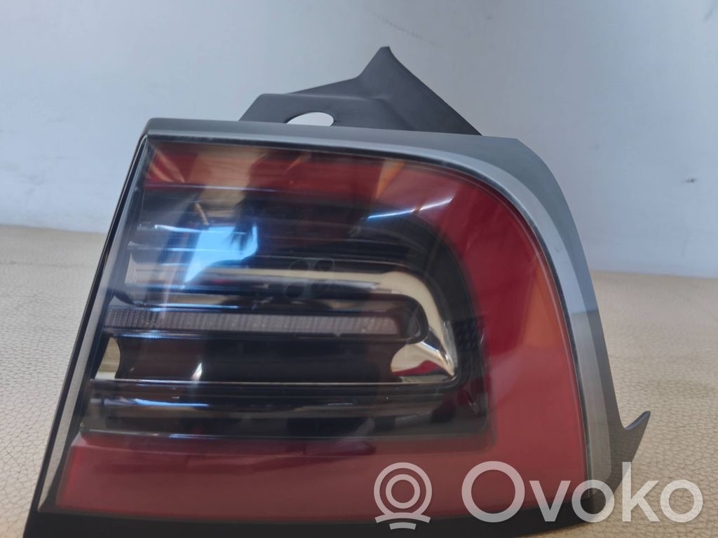 Tesla Model 3 Takavalot 