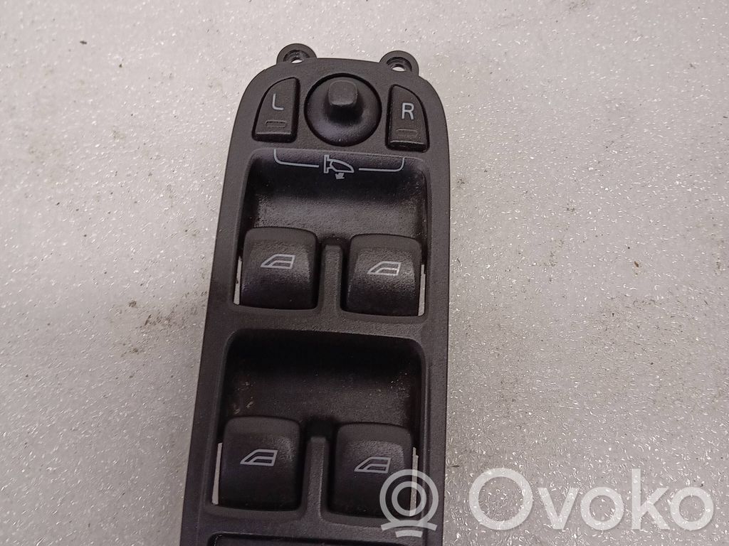 Electric window control switch   31343102,15W094,SWEA01