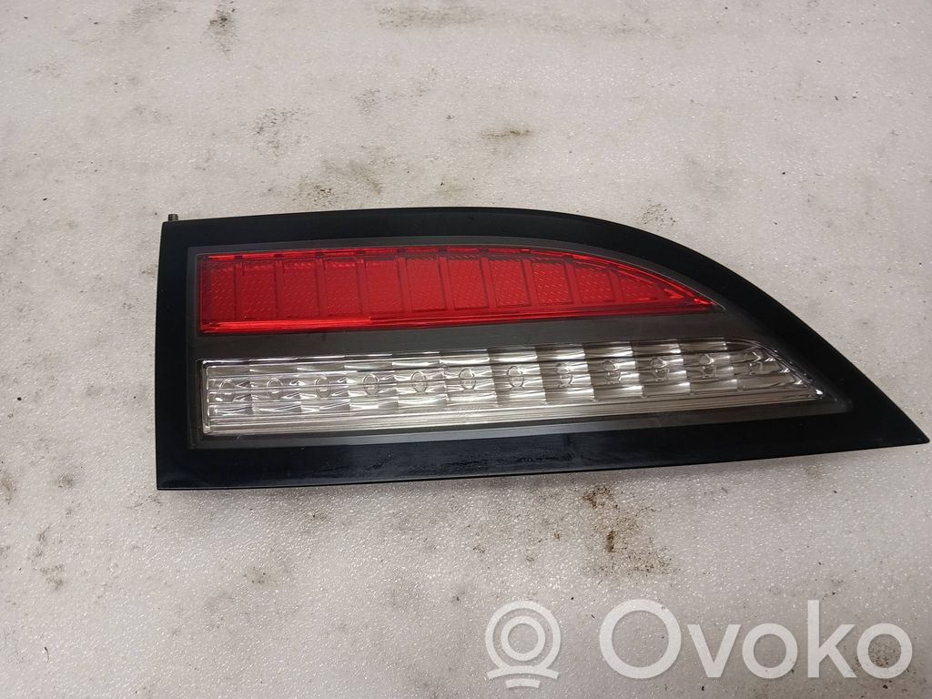 Opel Ampera Lampă spate în capacul portbagajului 