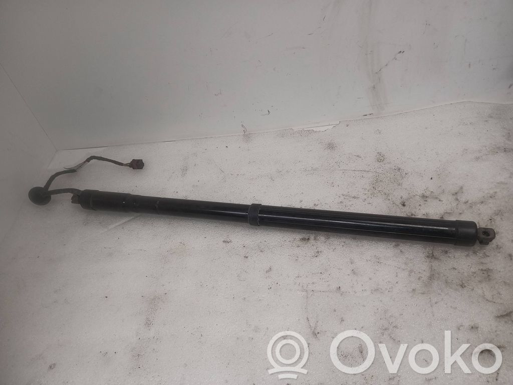 Volvo XC40 Tailgate strut 