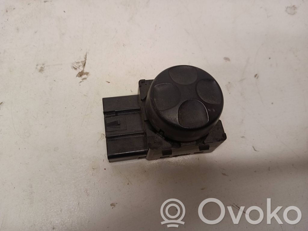 Jeep Grand Cherokee Seat adjustment knob 