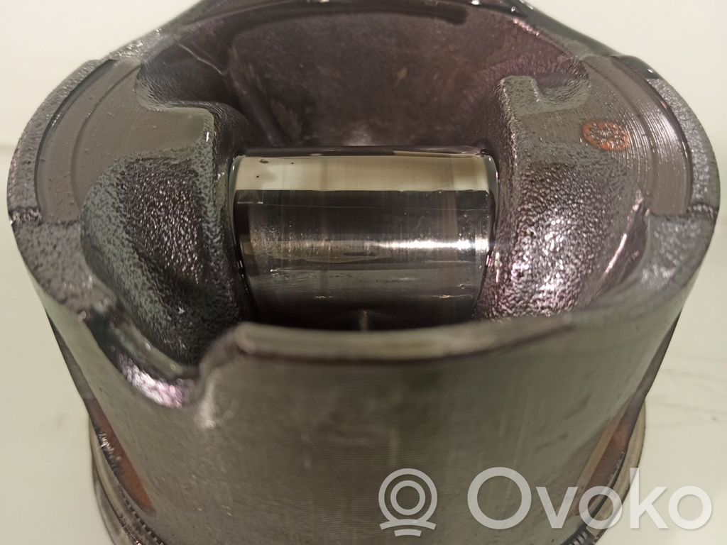Opel Insignia A Piston 
