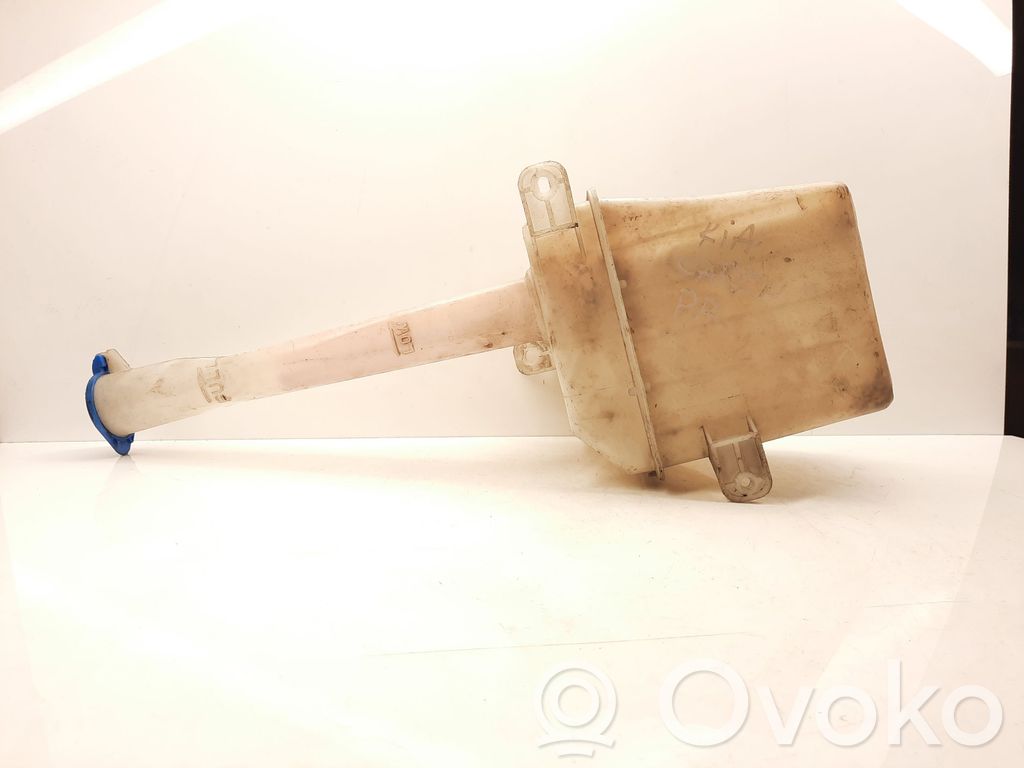 KIA Carens I Windshield washer fluid reservoir/tank 