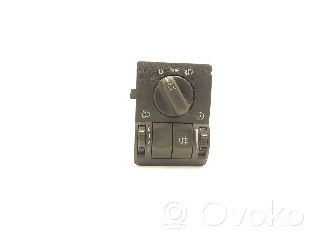 Light switch   2223