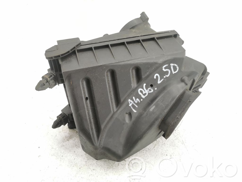 Audi A4 S4 B6 8E 8H Air filter box 
