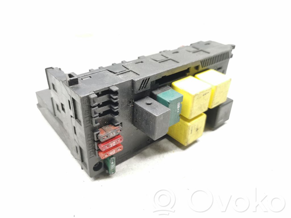 Mercedes-Benz E W211 Fuse module 