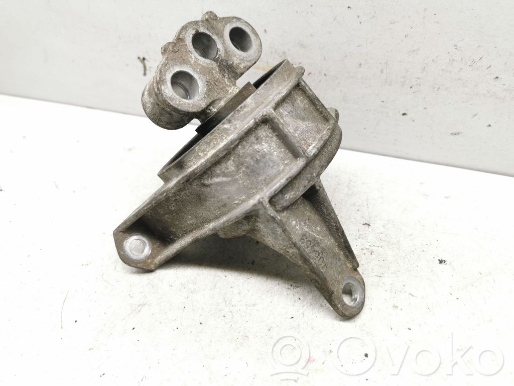 Opel Zafira B Engine mount bracket 