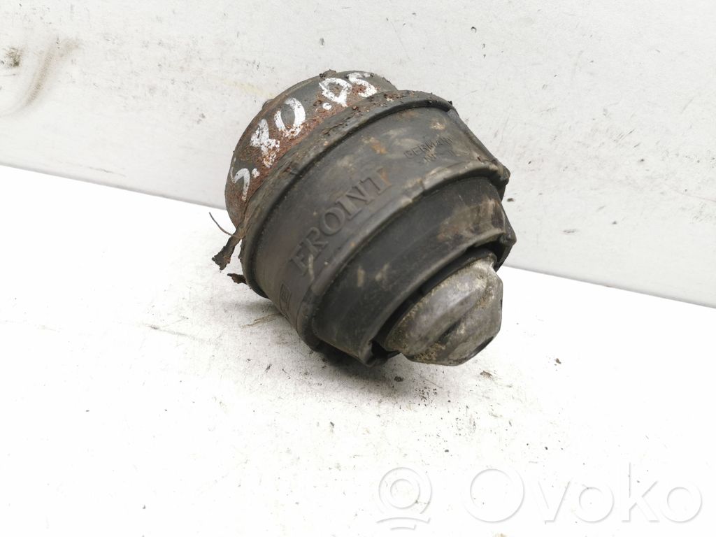 Volvo S80 Engine mount bracket 