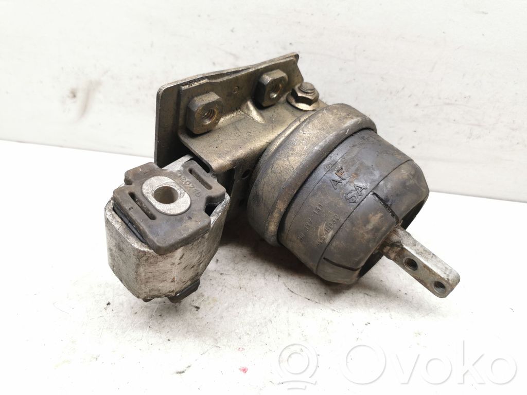Ford Galaxy Engine mount bracket 